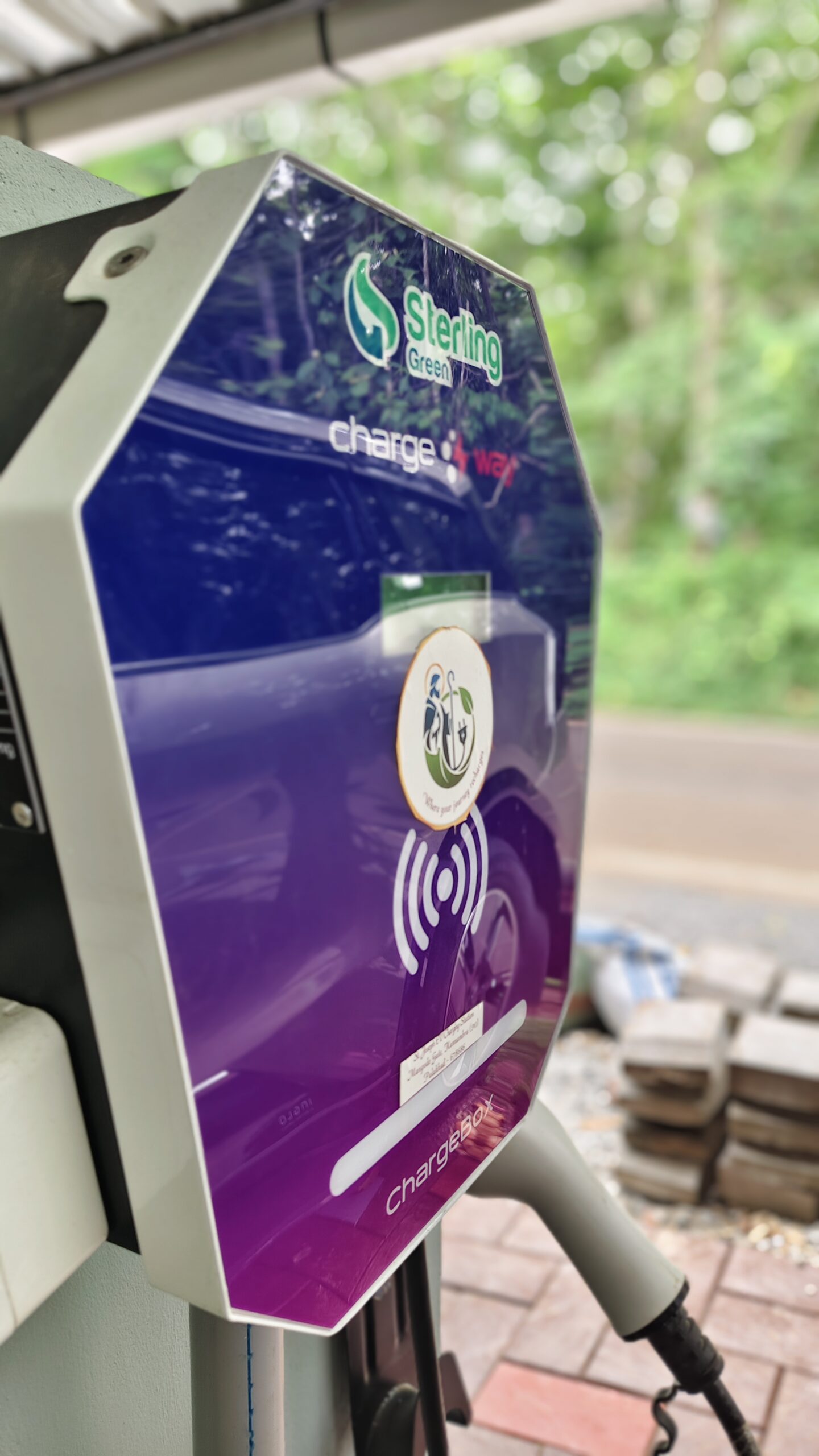 Power flowing to EV battery